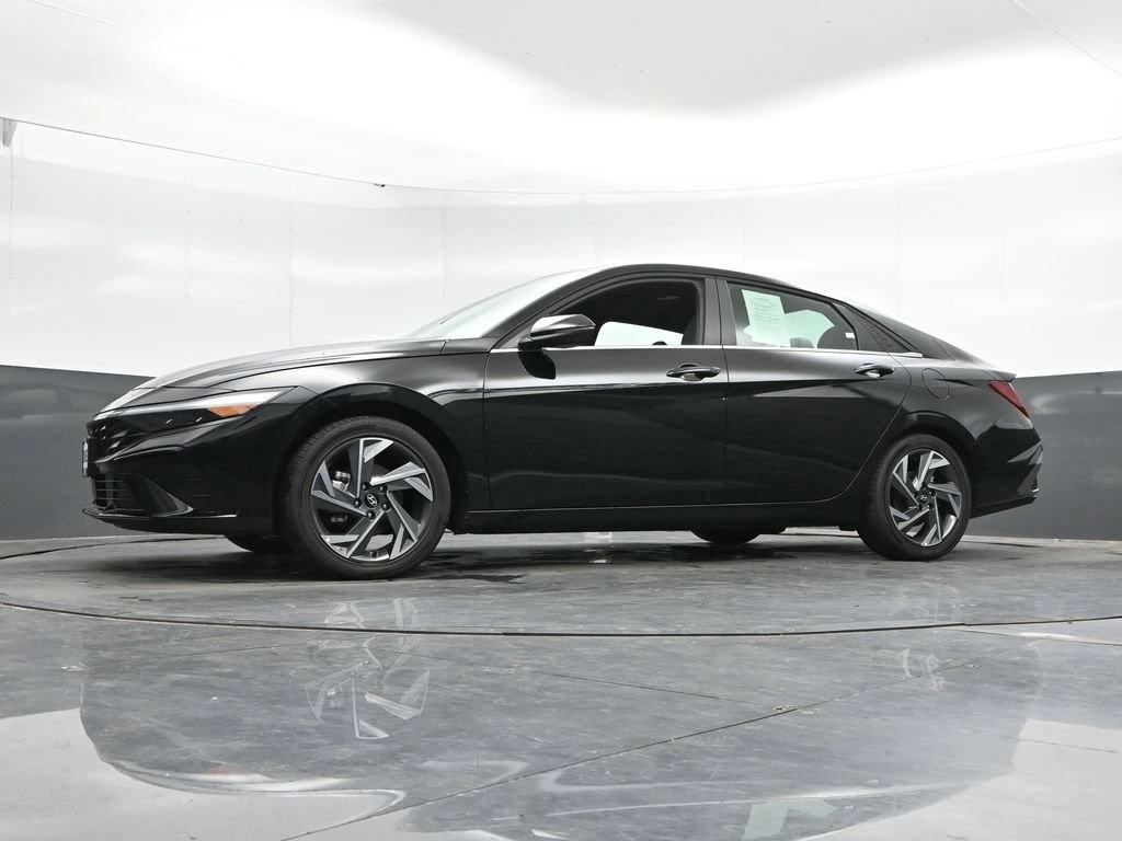 2026 Hyundai Elantra Limited - Photo 46