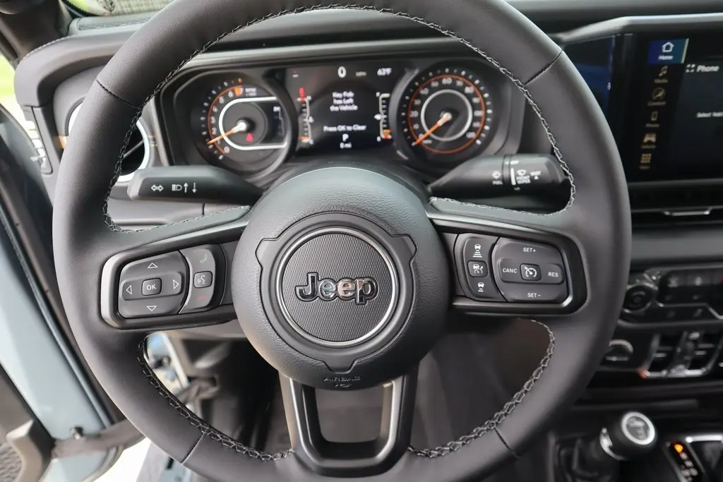 2025 Jeep Gladiator Sport photo 3
