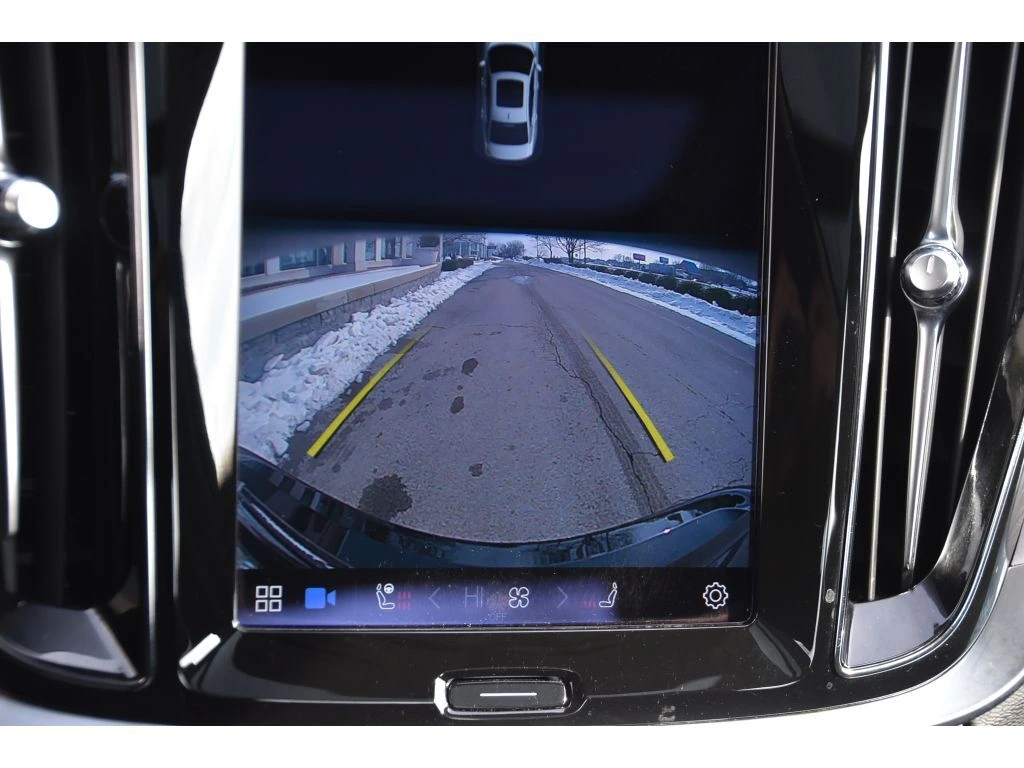 2023 Volvo - image 22