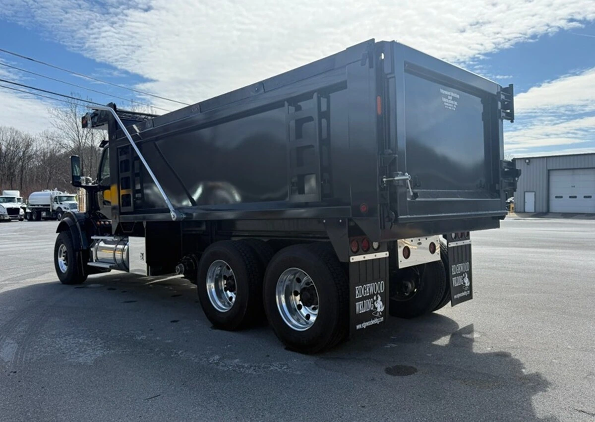 2026 International HX - image 5