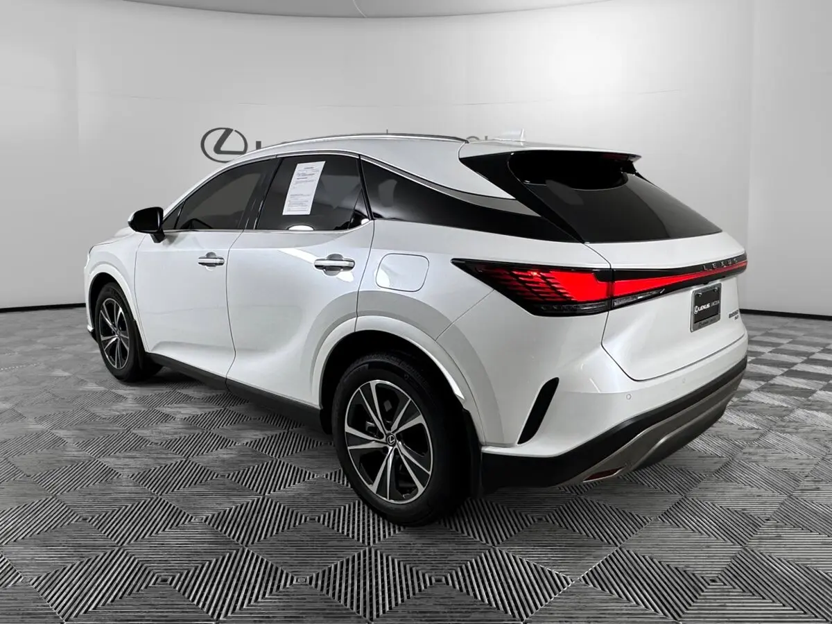 2024 Lexus RX 350 Premium AWD photo 2