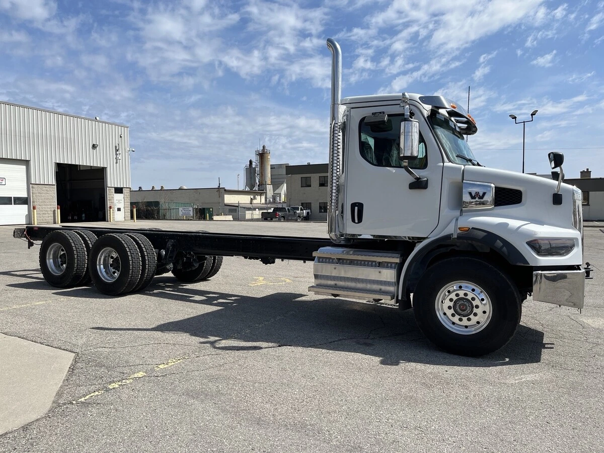 2027 Western Star 47X — photo 5