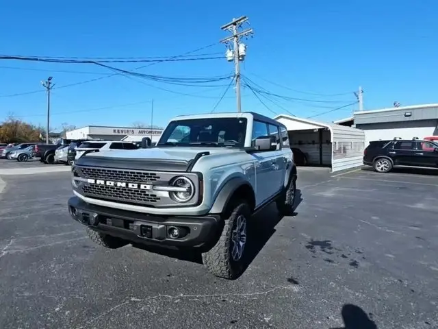 2022 Ford Bronco Badlands photo 4