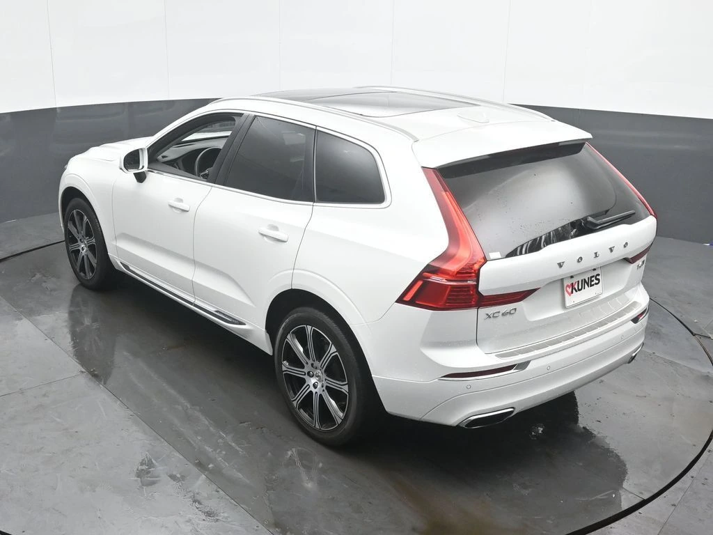 2020 Volvo - image 44