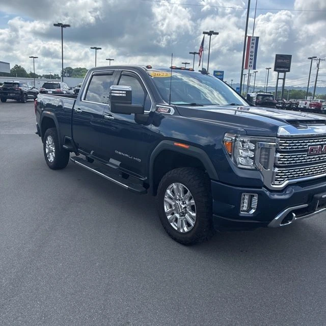 2022 GMC Sierra 4WD Crew Cab Standard Box Denali's photo