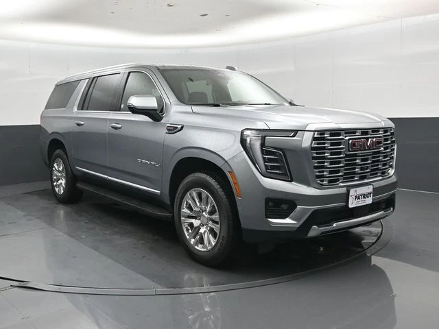 2025 GMC Yukon Denali AWD's photo