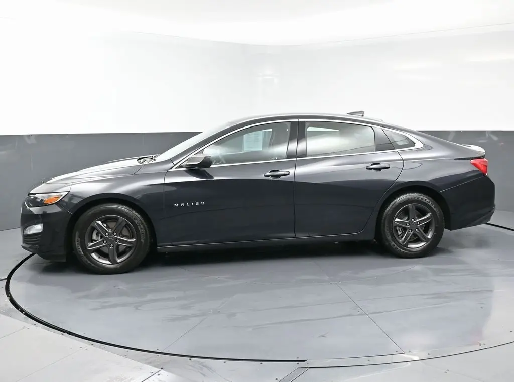 2023 Chevrolet Malibu photo 4