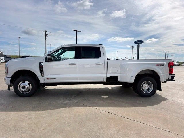 2027 Ford — photo 4