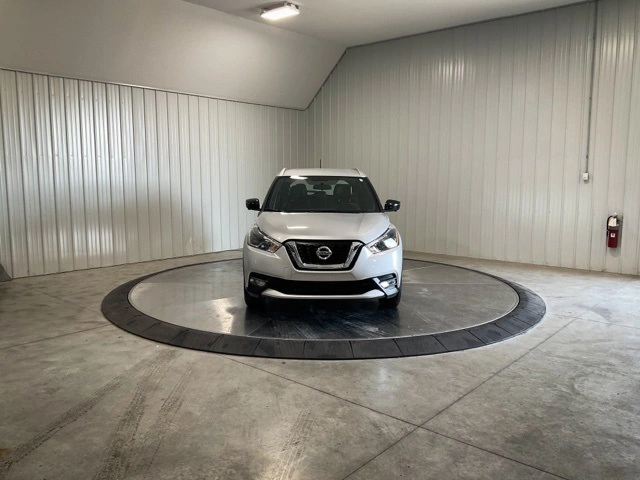 Used 2019 Nissan Kicks SR with VIN 3N1CP5CU7KL550728 for sale in Roanoke, IN