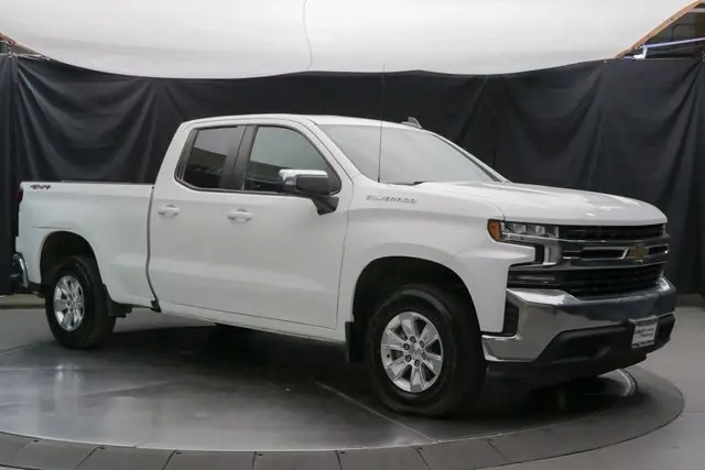 2021 Chevrolet Silverado 1500 LT1 photo 2