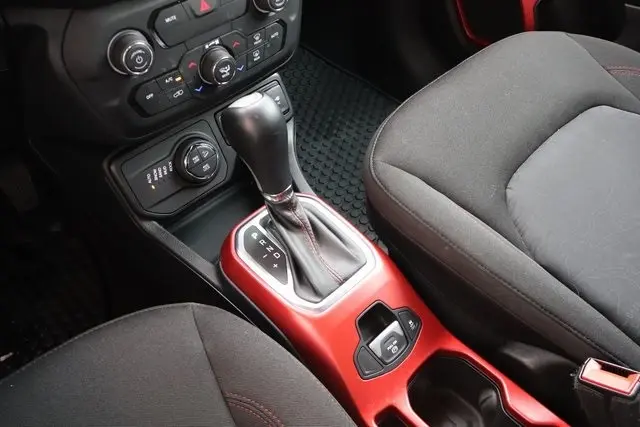 2018 Jeep Renegade Trailhawk photo 23