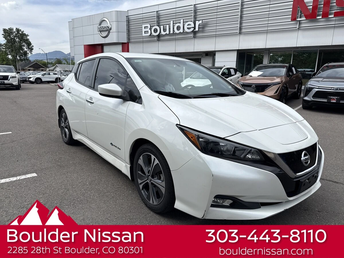 2019 Nissan Leaf SV's photo