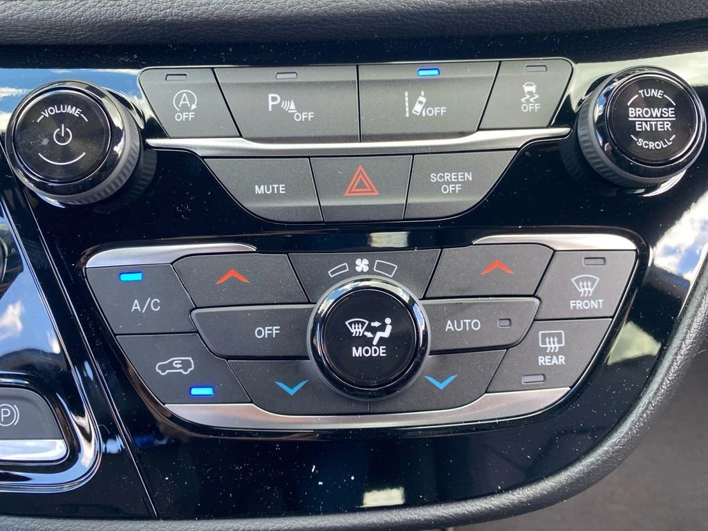 2027 Chrysler Pacifica Select - Photo 21