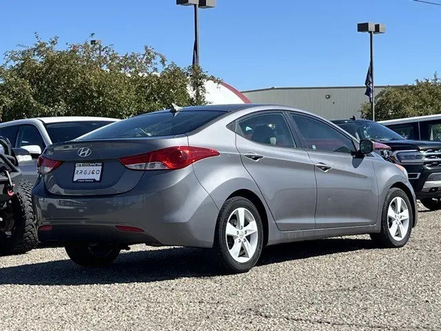 2012 Hyundai Elantra GLS photo 4