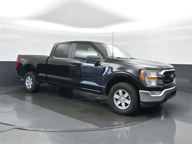 2022 Ford F-150 XLT photo 2