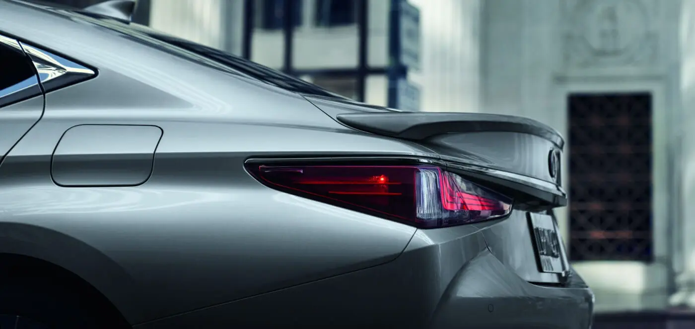 Lexus ES 350 vs. Acura TLX Trim Options