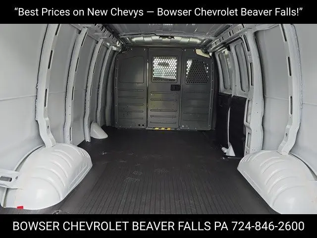 2025 Chevrolet Express 2500 Work Van Cargo photo 2