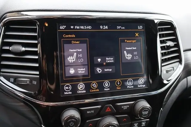 2020 Jeep Grand Cherokee Altitude photo 13