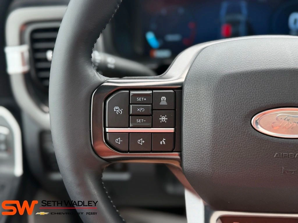 2026 Ford F-450 Super Duty Platinum - Photo 29