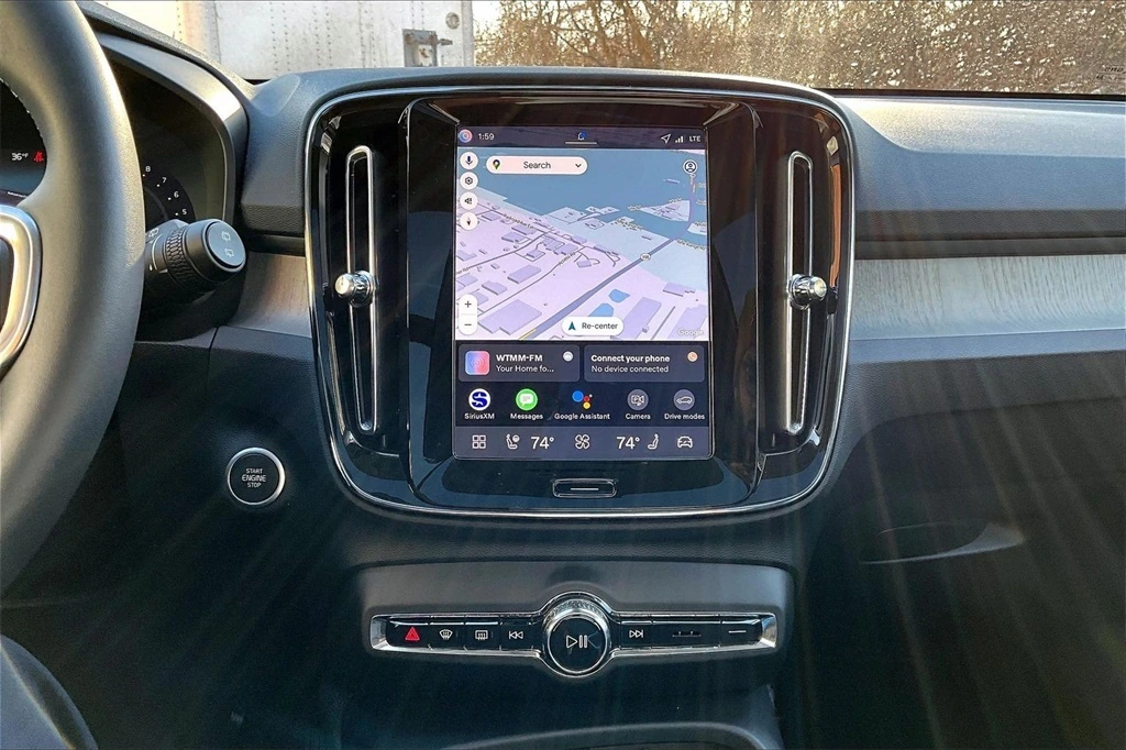 2026 Volvo - image 14