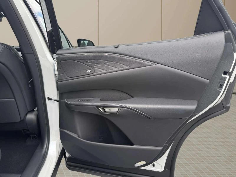 2026 Lexus RX PHEV 450h+ - Photo 19