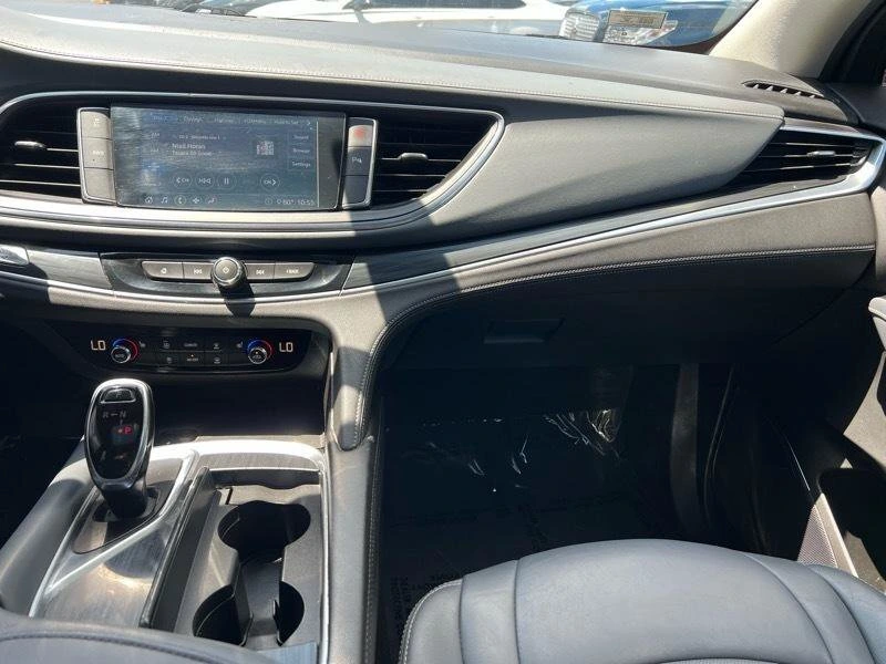 2020 Buick Enclave Essence - Photo 16