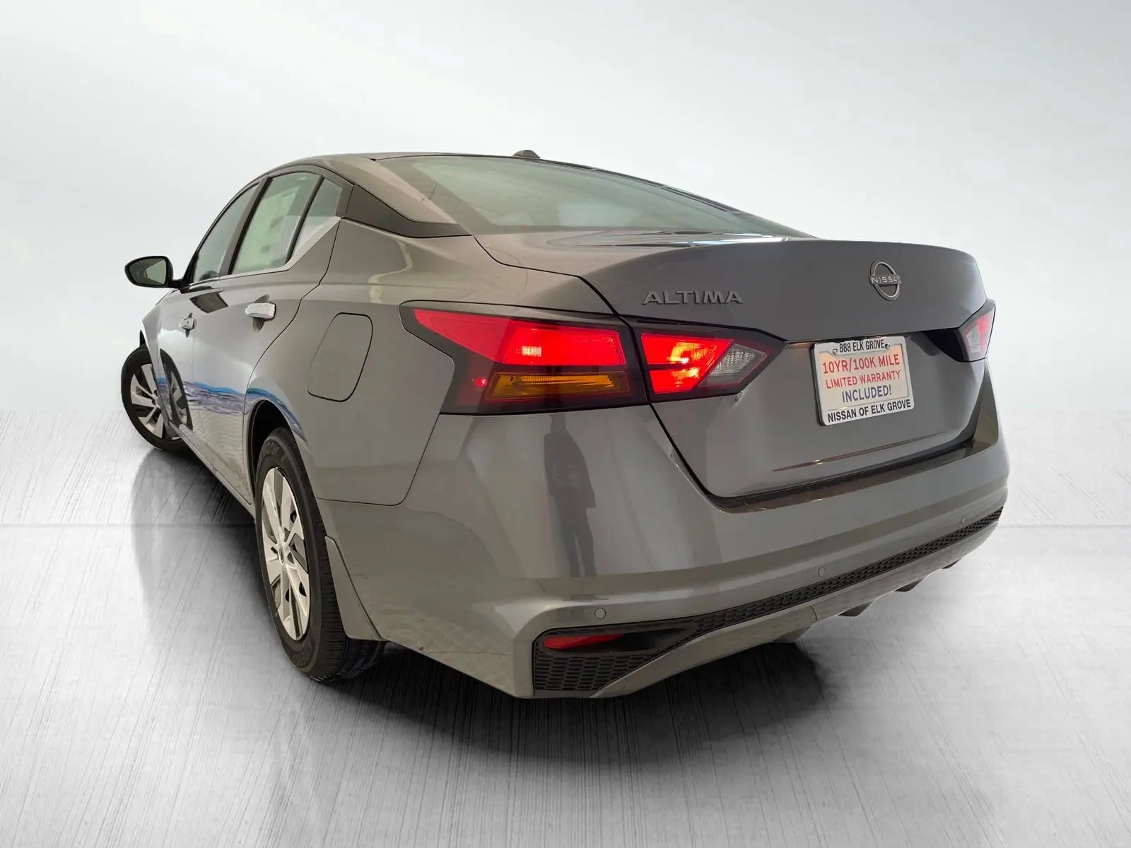 2025 Nissan Altima S photo 4