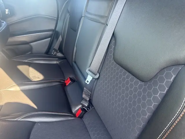 2020 Jeep Compass Latitude photo 9