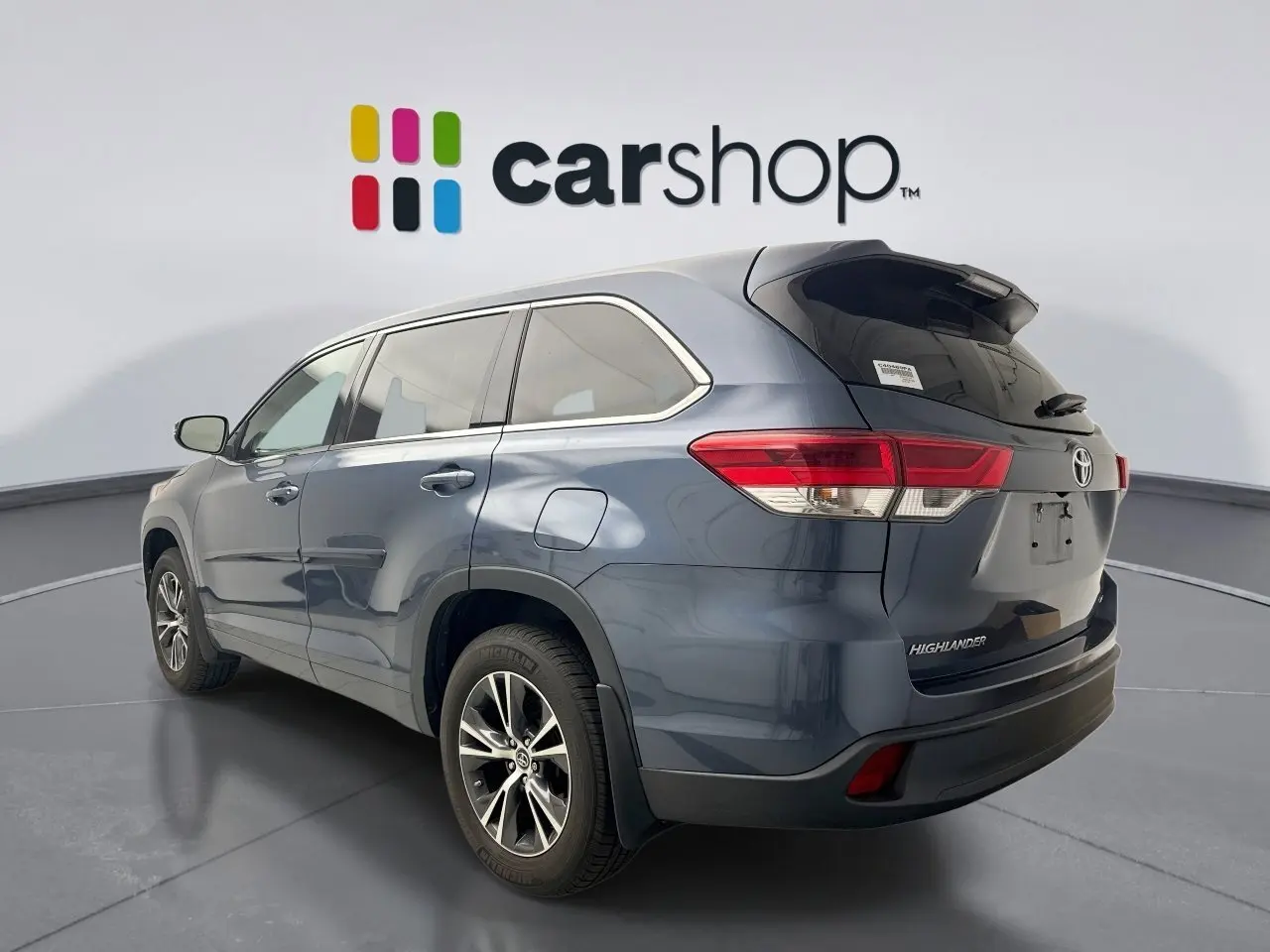 2017 Toyota Highlander LE Plus photo 3