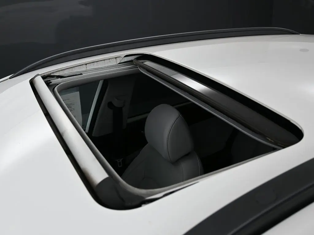 2022 Hyundai Kona SEL N Line photo 7