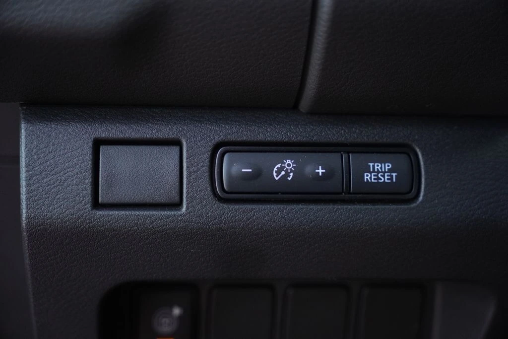 2026 Nissan Frontier SV - Photo 11