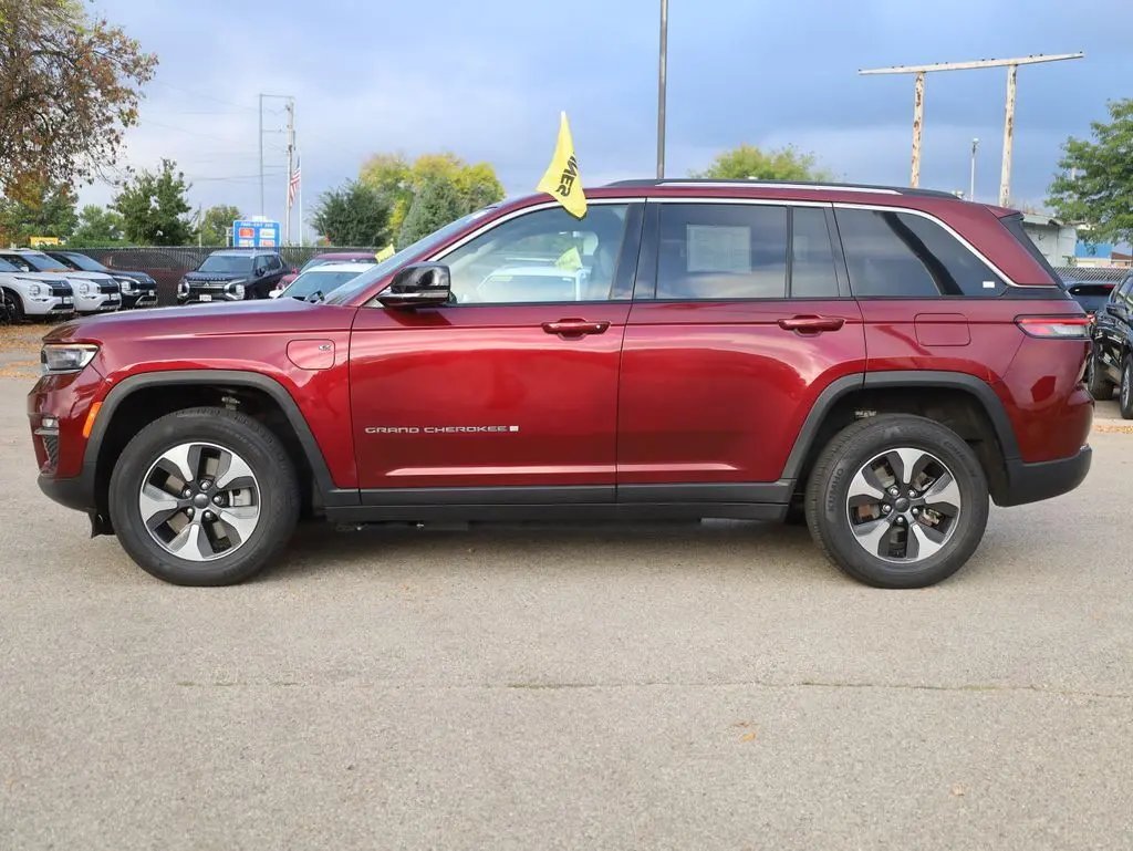 2023 Jeep Grand Cherokee 4xe photo 4