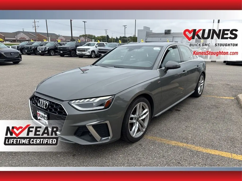2023 Audi A4 45 S line Premium Plus Quattro photo 4