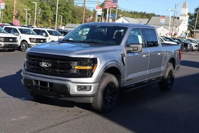 2025 Ford F-150 XLT photo 16