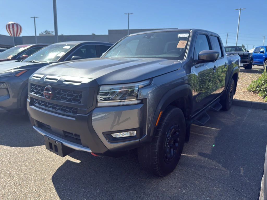 2025 Nissan Frontier PRO-4X Crew Cab 4X4's photo