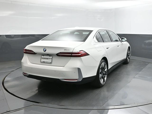 2026 BMW 5 Series 530i - Photo 11