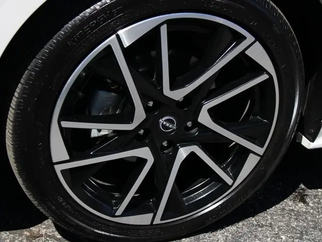2024 Nissan Sentra SR Premium photo 36