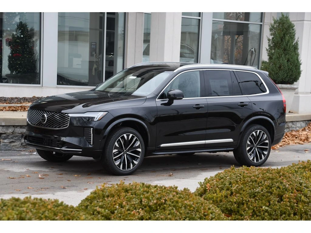 2026 Volvo - image 7