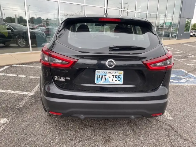 2022 Nissan Rogue Sport S photo 5