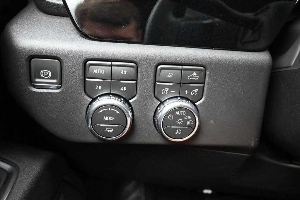 2026 GMC Sierra 1500 SLT - Photo 15