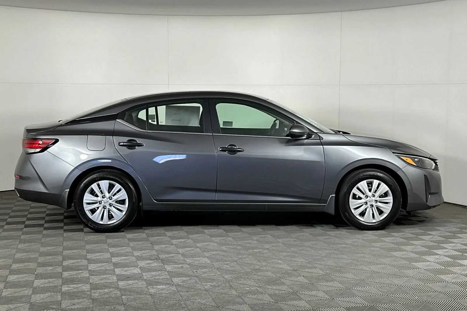 2025 Nissan Sentra S photo 2