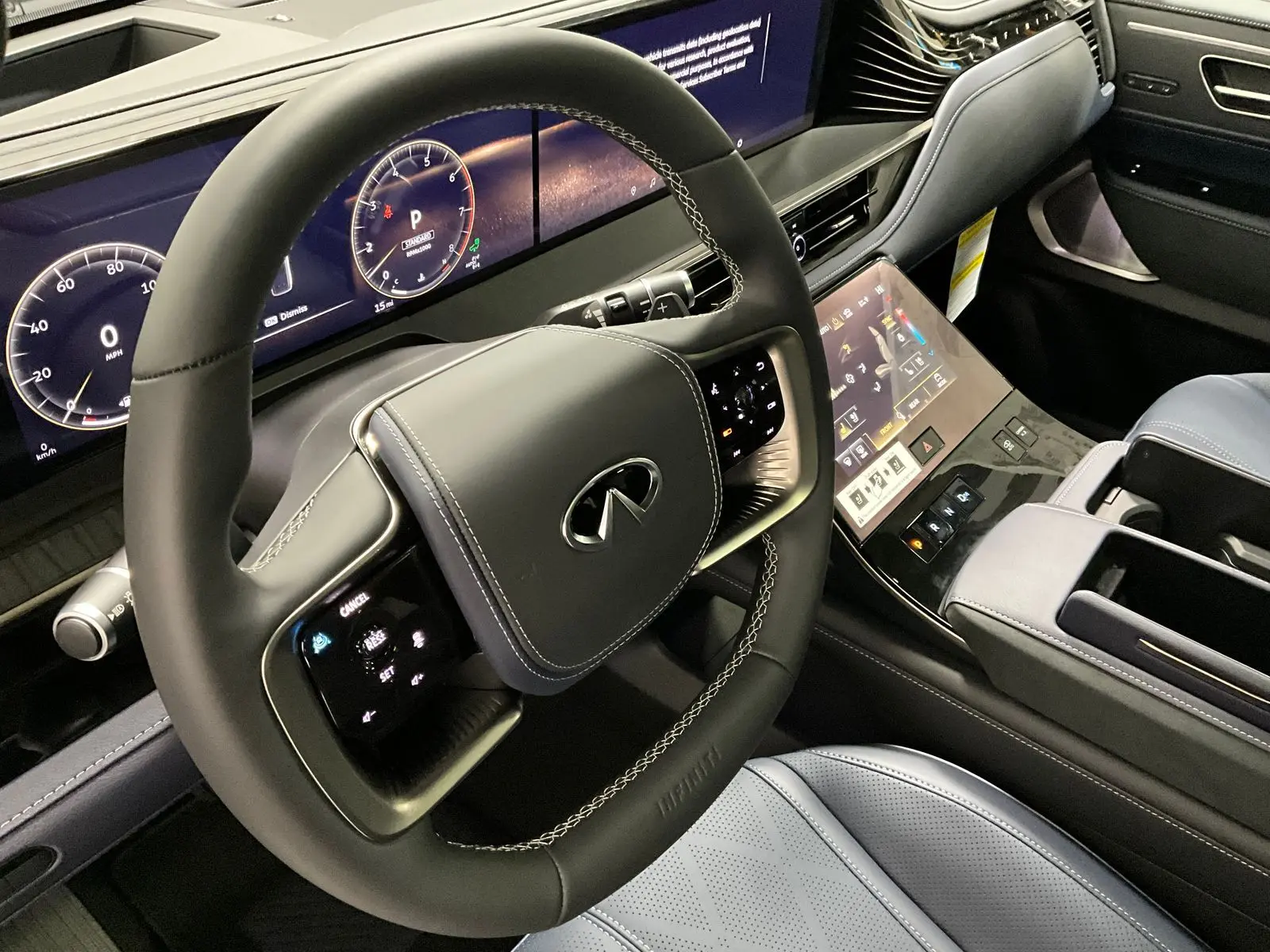 2026 Infiniti QX80 Sensory photo 4