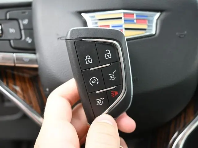 2023 Cadillac Escalade ESV Premium Luxury photo 26