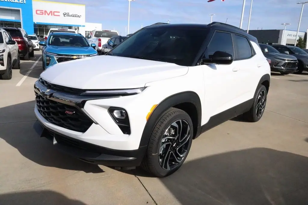 2026 Chevrolet Trailblazer RS photo 2