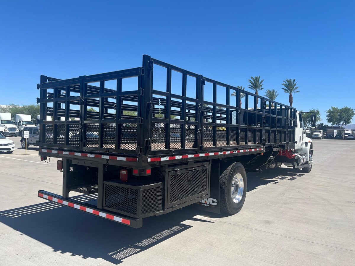 2019 International 4300 in Phoenix, AZ — photo 5