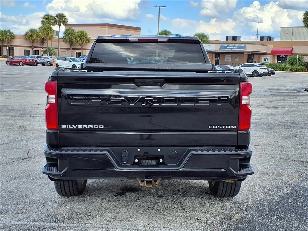 2022 Chevrolet Silverado 1500 Custom photo 5