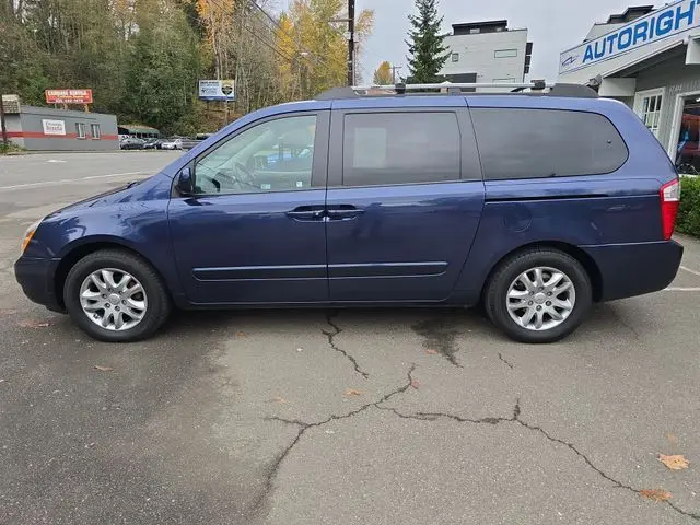 2008 Kia Sedona EX photo 3