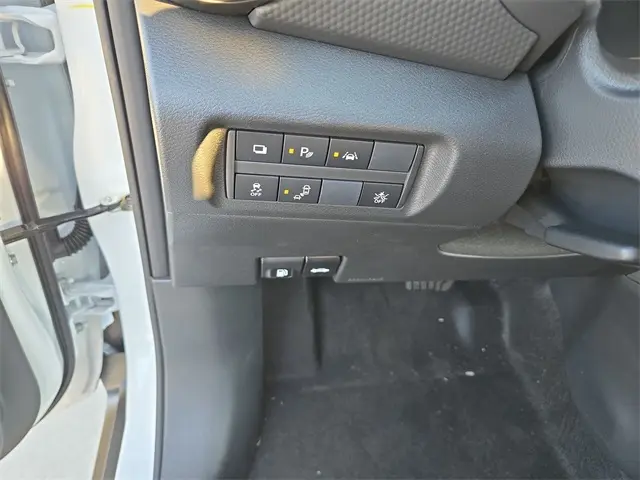 2025 Nissan Kicks Play S photo 8
