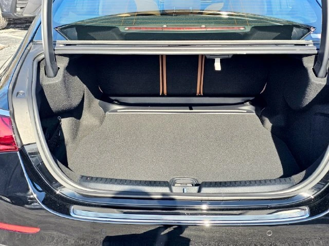 2026 Mercedes-Benz E-Class E350 - Photo 8