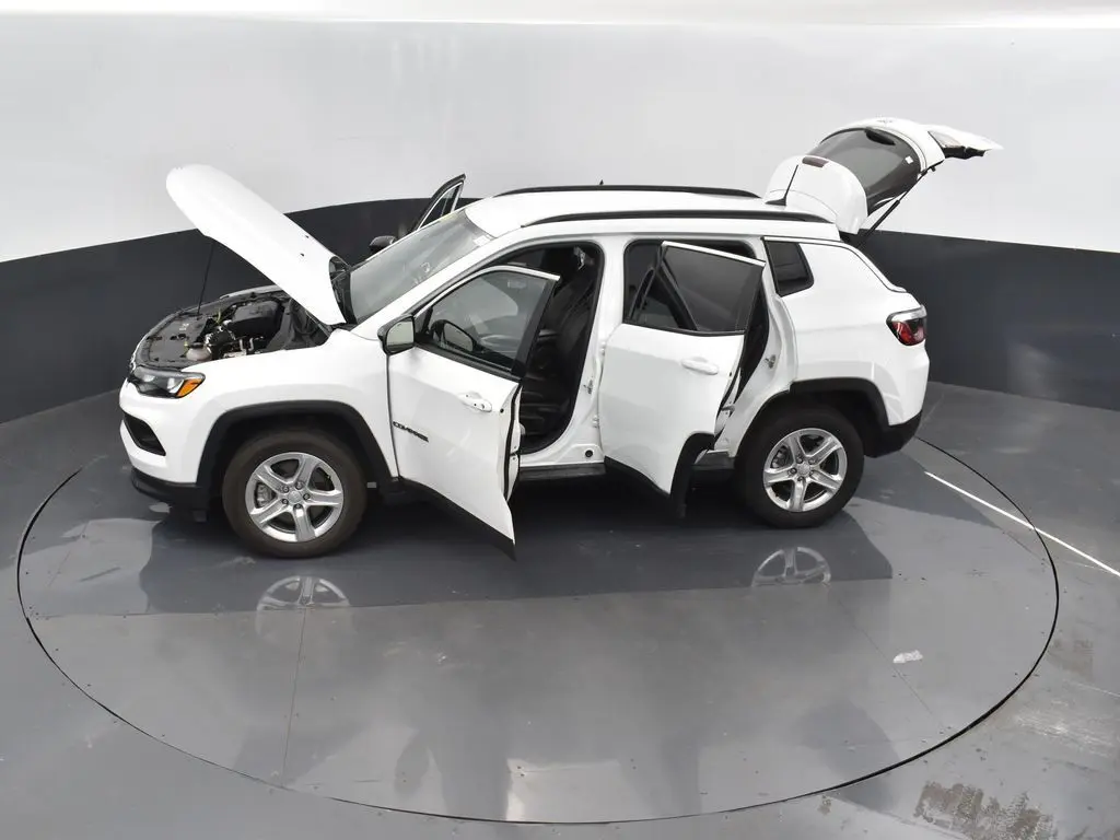 2023 Jeep Compass Latitude photo 45